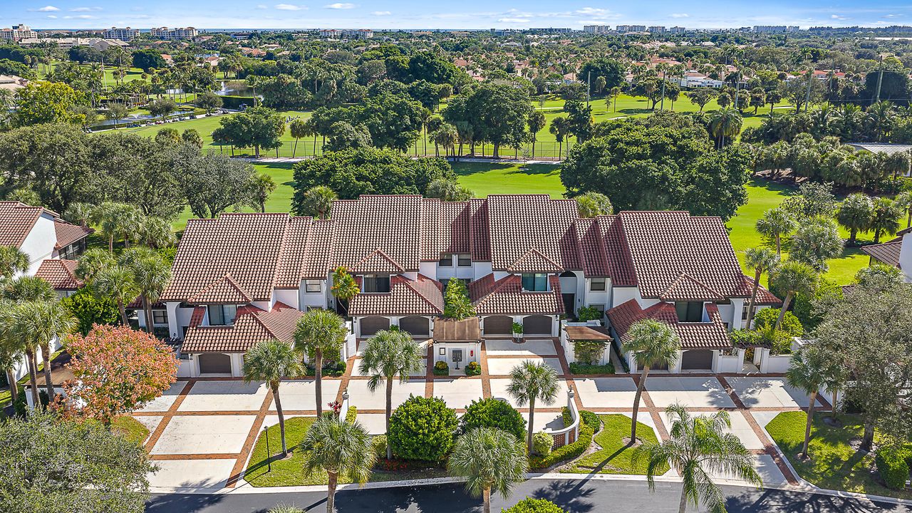 For Sale: $720,000 (2 beds, 2 baths, 1478 Square Feet)