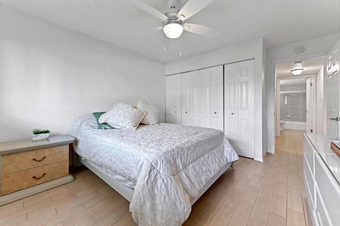 Activo con contrato: $2,400 (2 camas, 2 baños, 1362 Pies cuadrados)