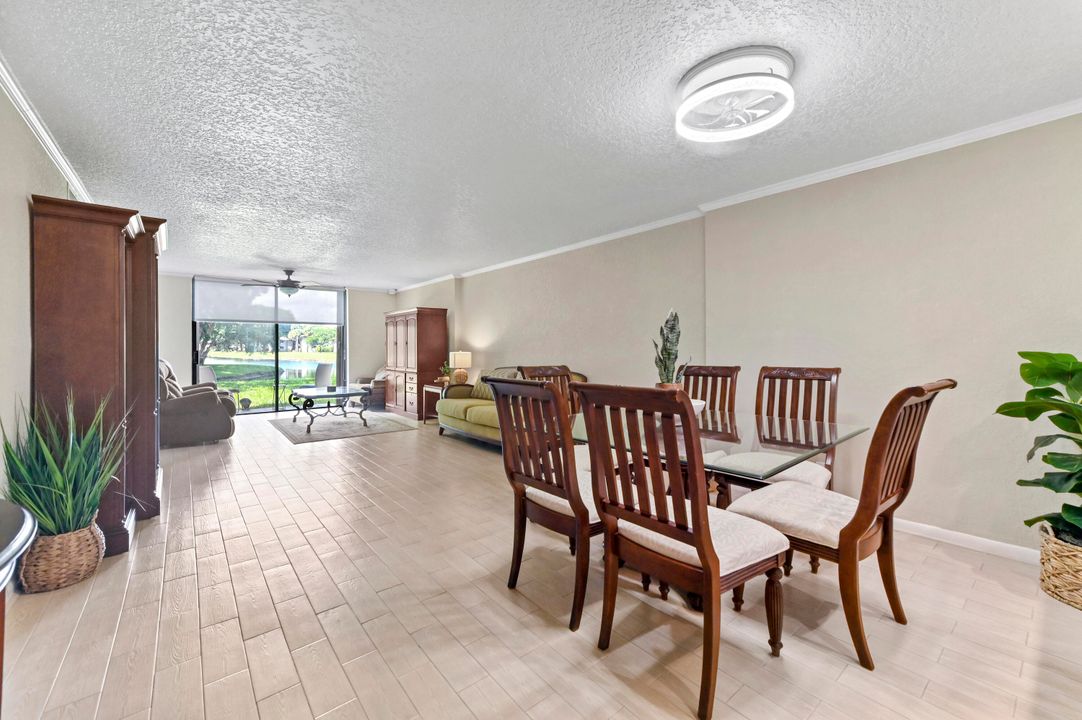 Activo con contrato: $2,400 (2 camas, 2 baños, 1362 Pies cuadrados)