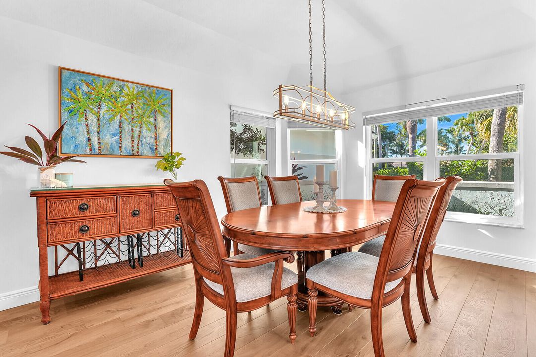 待售: $1,500,000 (3 贝兹, 3 浴室, 2516 平方英尺)