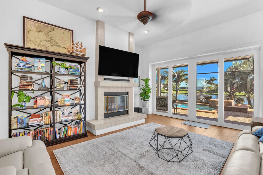 待售: $1,500,000 (3 贝兹, 3 浴室, 2516 平方英尺)