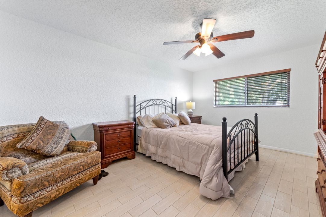 Activo con contrato: $2,400 (2 camas, 2 baños, 1362 Pies cuadrados)