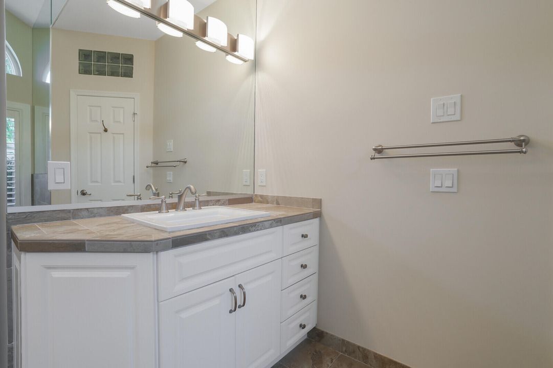 待售: $1,500,000 (3 贝兹, 3 浴室, 2516 平方英尺)