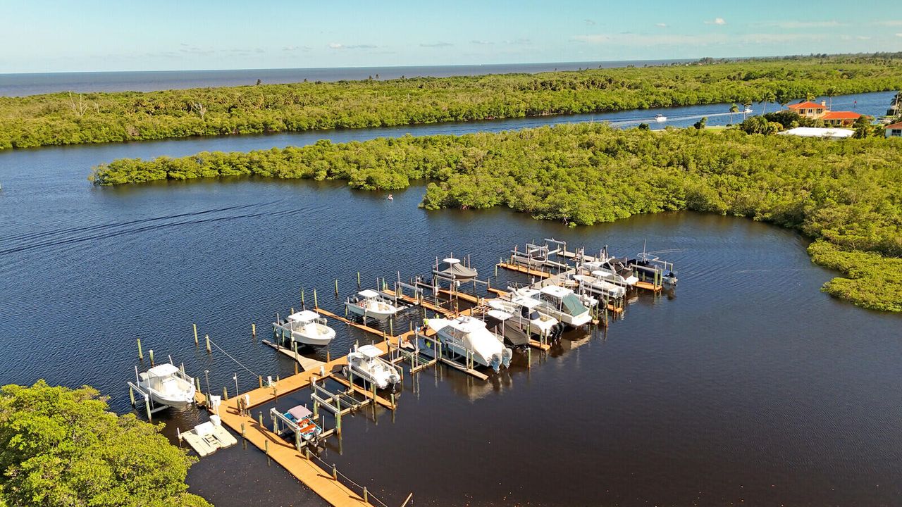 待售: $1,500,000 (3 贝兹, 3 浴室, 2516 平方英尺)