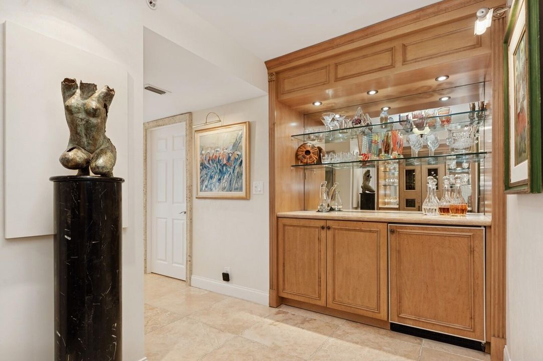 For Sale: $2,100,000 (3 beds, 3 baths, 2589 Square Feet)