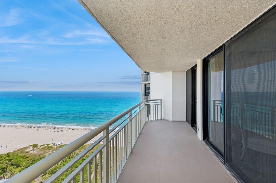 For Sale: $2,100,000 (3 beds, 3 baths, 2589 Square Feet)