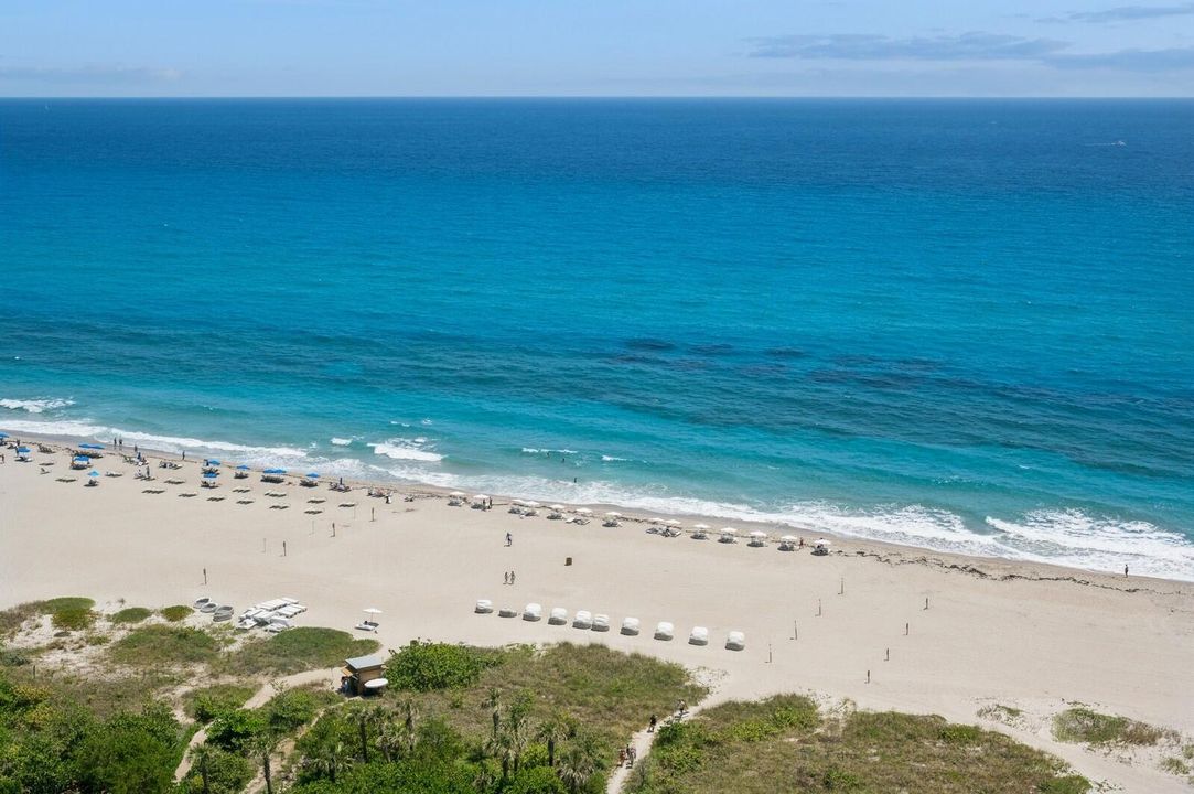 For Sale: $2,100,000 (3 beds, 3 baths, 2589 Square Feet)