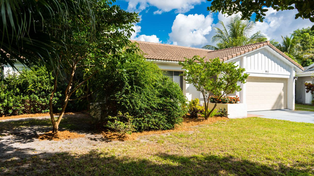 待售: $549,900 (4 贝兹, 2 浴室, 1881 平方英尺)