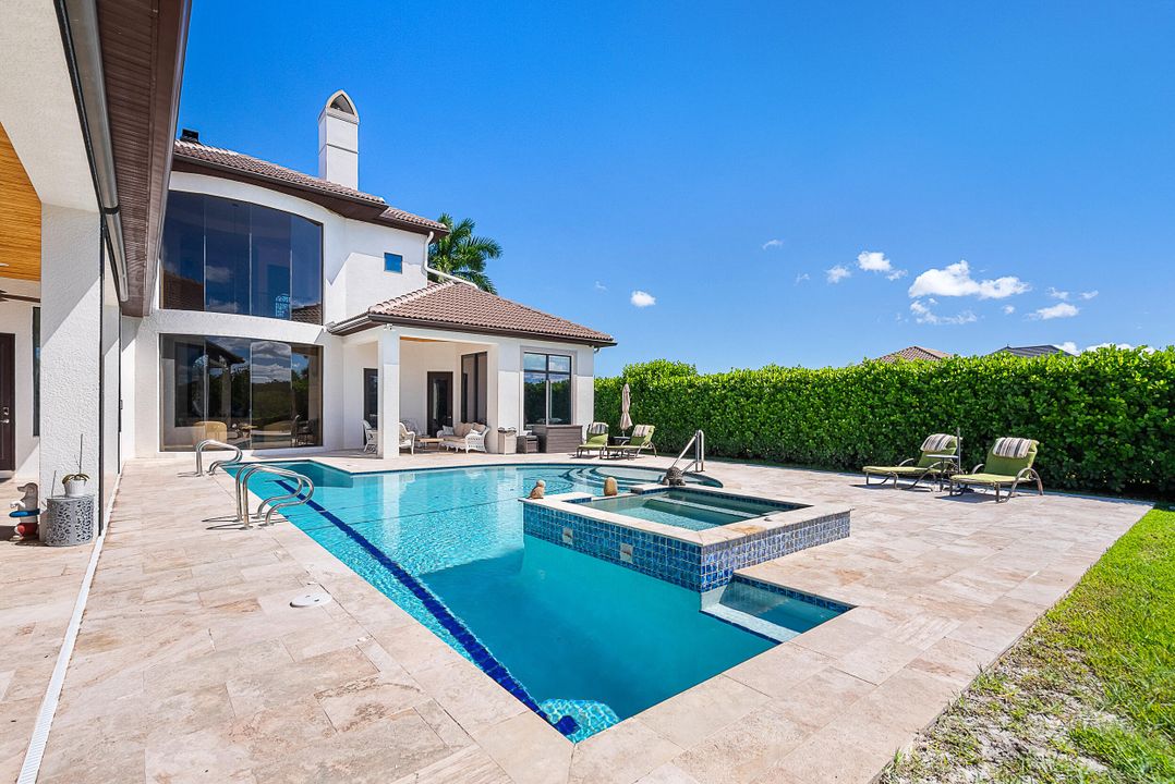 For Sale: $3,495,000 (6 beds, 7 baths, 6213 Square Feet)