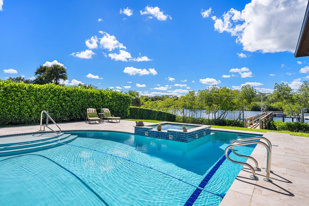 For Sale: $3,495,000 (6 beds, 7 baths, 6213 Square Feet)