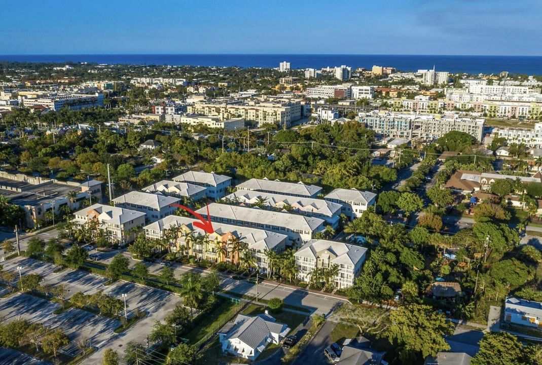 出租: $3,900 (2 贝兹, 2 浴室, 1900 平方英尺)