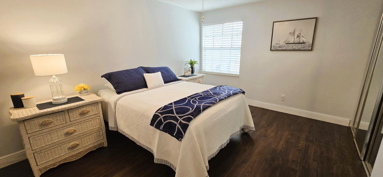 For Sale: $549,000 (2 beds, 2 baths, 1385 Square Feet)