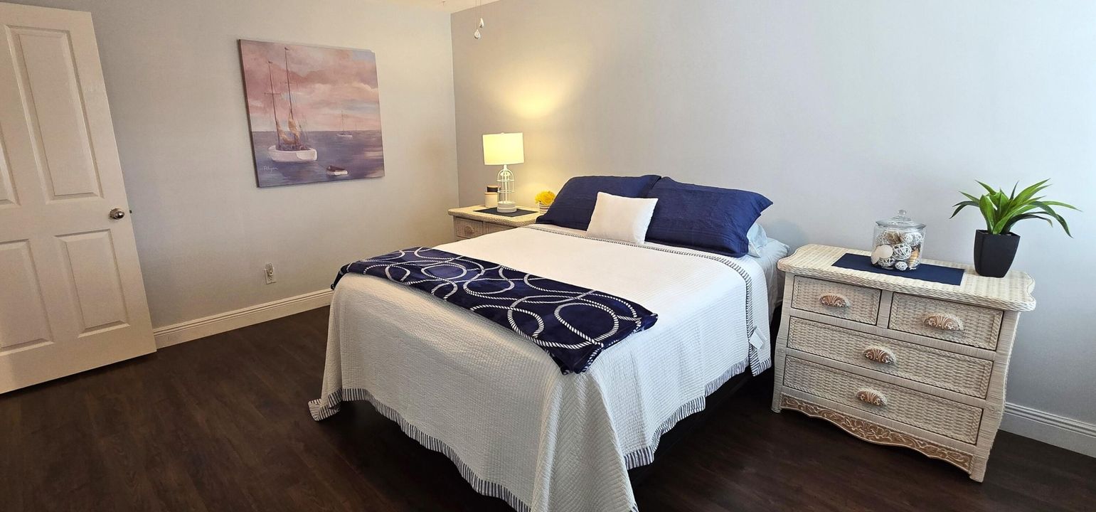 For Sale: $549,000 (2 beds, 2 baths, 1385 Square Feet)