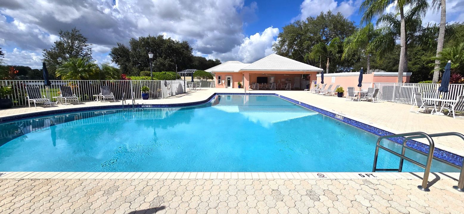 For Sale: $549,000 (2 beds, 2 baths, 1385 Square Feet)