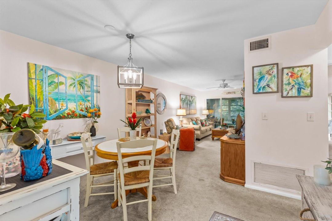 For Sale: $172,000 (2 beds, 2 baths, 1005 Square Feet)