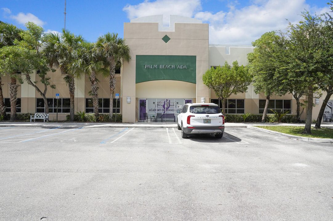 For Sale: $9,950,000 (0 beds, 0 baths, 31700 Square Feet)