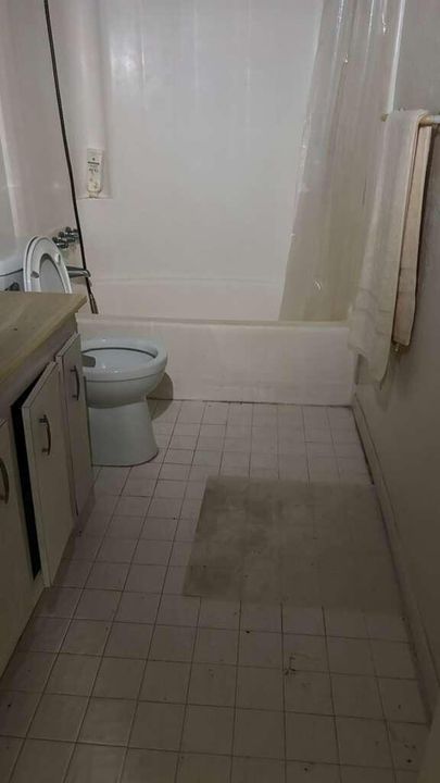 For Sale: $110,000 (2 beds, 2 baths, 959 Square Feet)