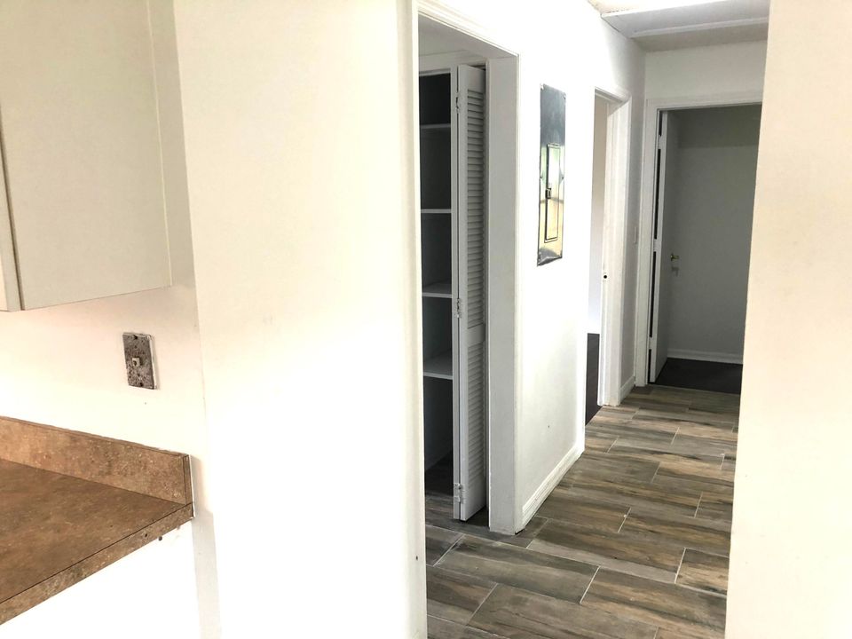 For Rent: $3,000 (4 beds, 2 baths, 1565 Square Feet)