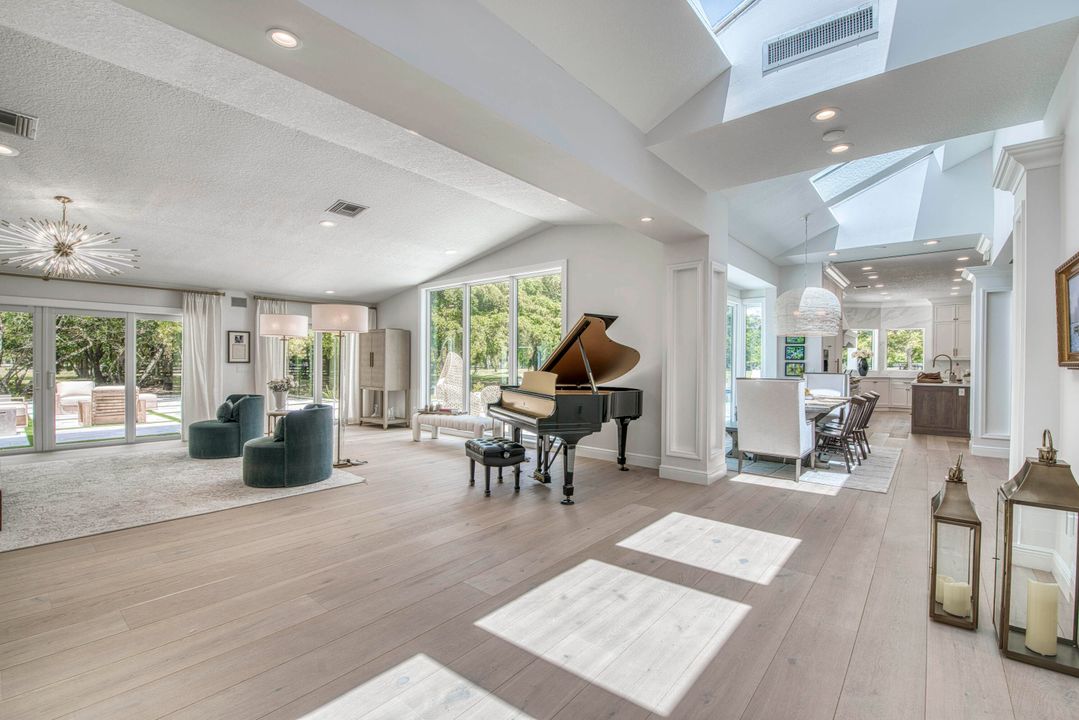 For Sale: $3,994,980 (6 beds, 6 baths, 5560 Square Feet)