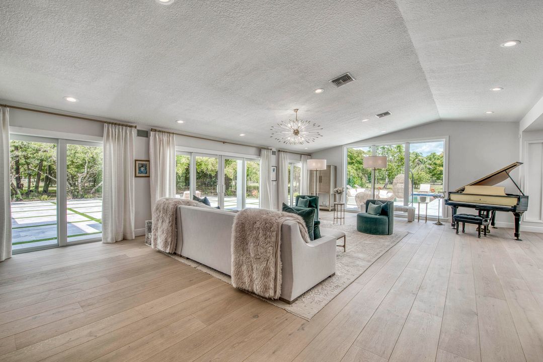 For Sale: $3,994,980 (6 beds, 6 baths, 5560 Square Feet)