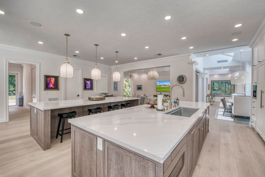 For Sale: $3,994,980 (6 beds, 6 baths, 5560 Square Feet)