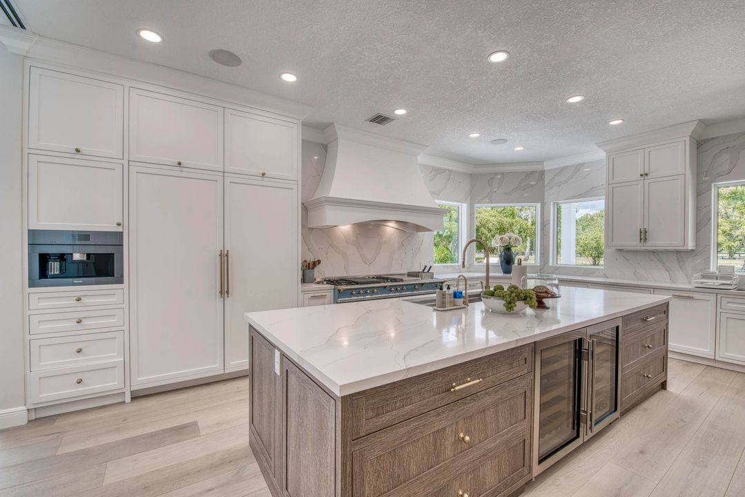 For Sale: $3,994,980 (6 beds, 6 baths, 5560 Square Feet)