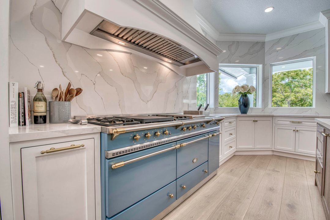 For Sale: $3,994,980 (6 beds, 6 baths, 5560 Square Feet)