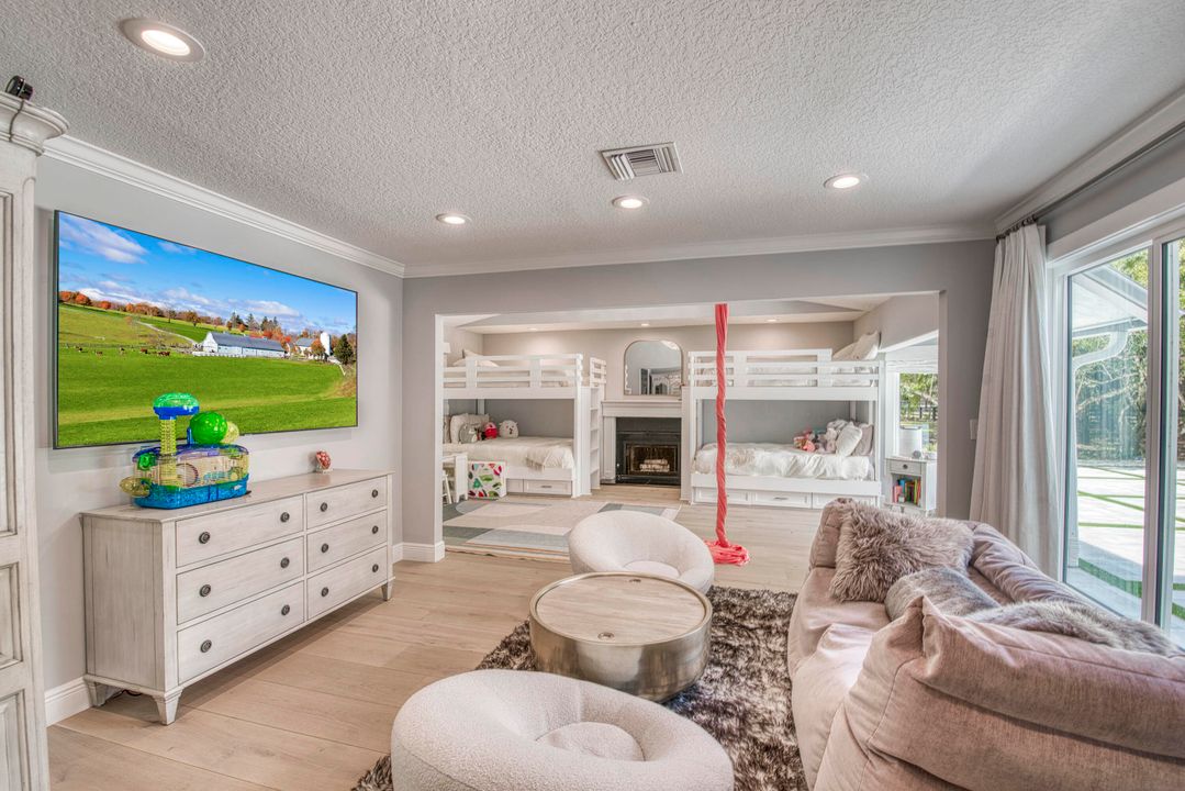 For Sale: $3,994,980 (6 beds, 6 baths, 5560 Square Feet)