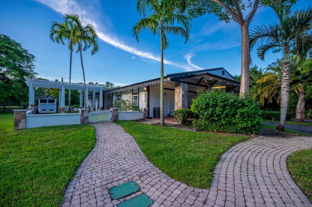 For Sale: $3,994,980 (6 beds, 6 baths, 5560 Square Feet)