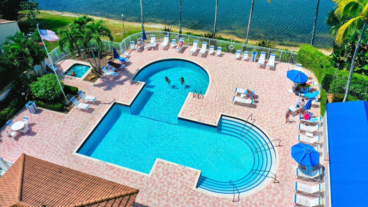 For Sale: $515,000 (3 beds, 2 baths, 1549 Square Feet)