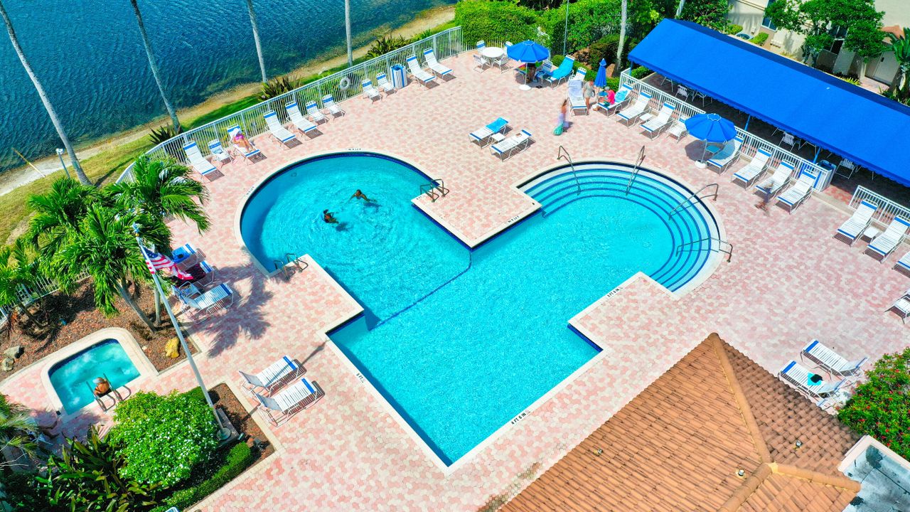 For Sale: $515,000 (3 beds, 2 baths, 1549 Square Feet)