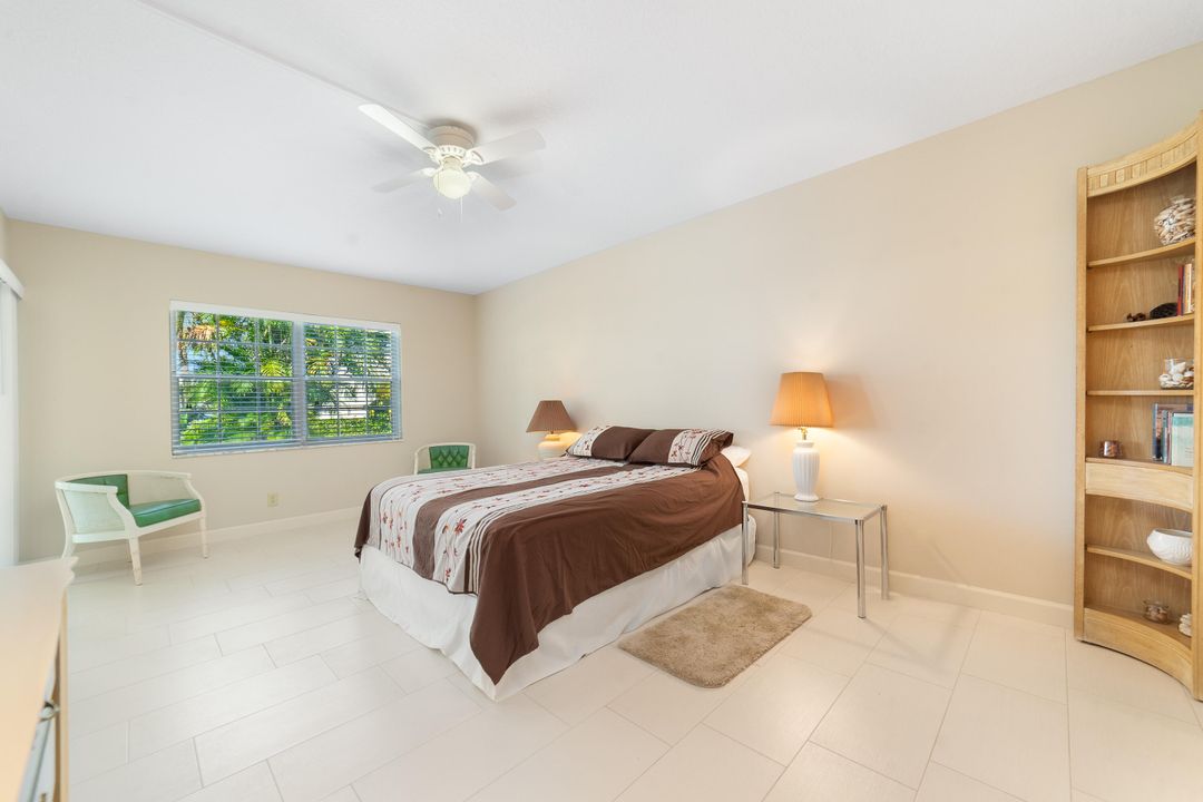 For Sale: $325,000 (2 beds, 2 baths, 1196 Square Feet)