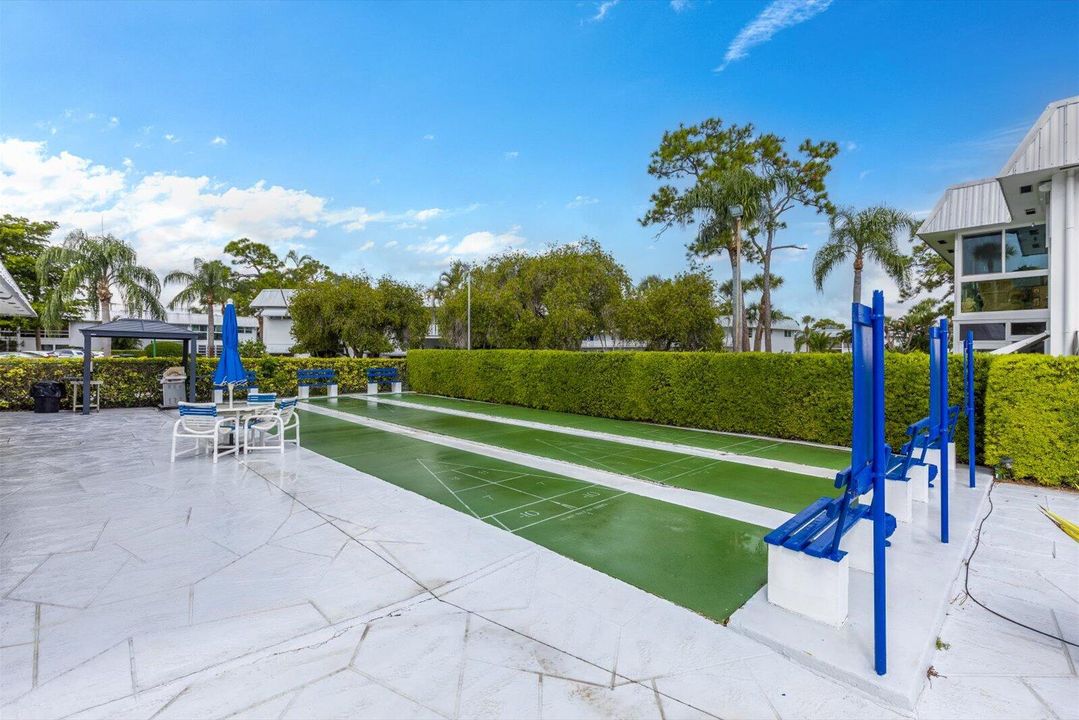 Activo con contrato: $1,900 (2 camas, 2 baños, 1005 Pies cuadrados)