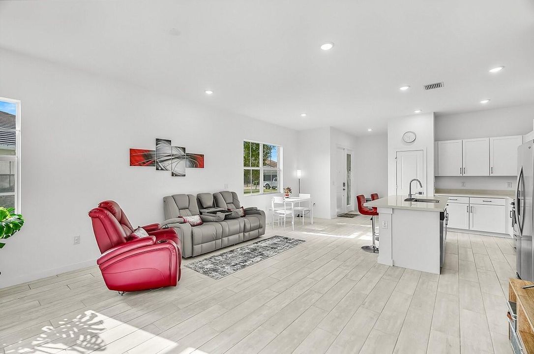 En Venta: $505,000 (3 camas, 2 baños, 1925 Pies cuadrados)