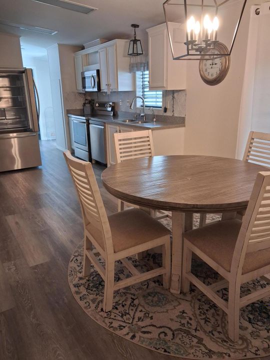 Active With Contract: $199,000 (3 beds, 2 baths, 1512 Square Feet)