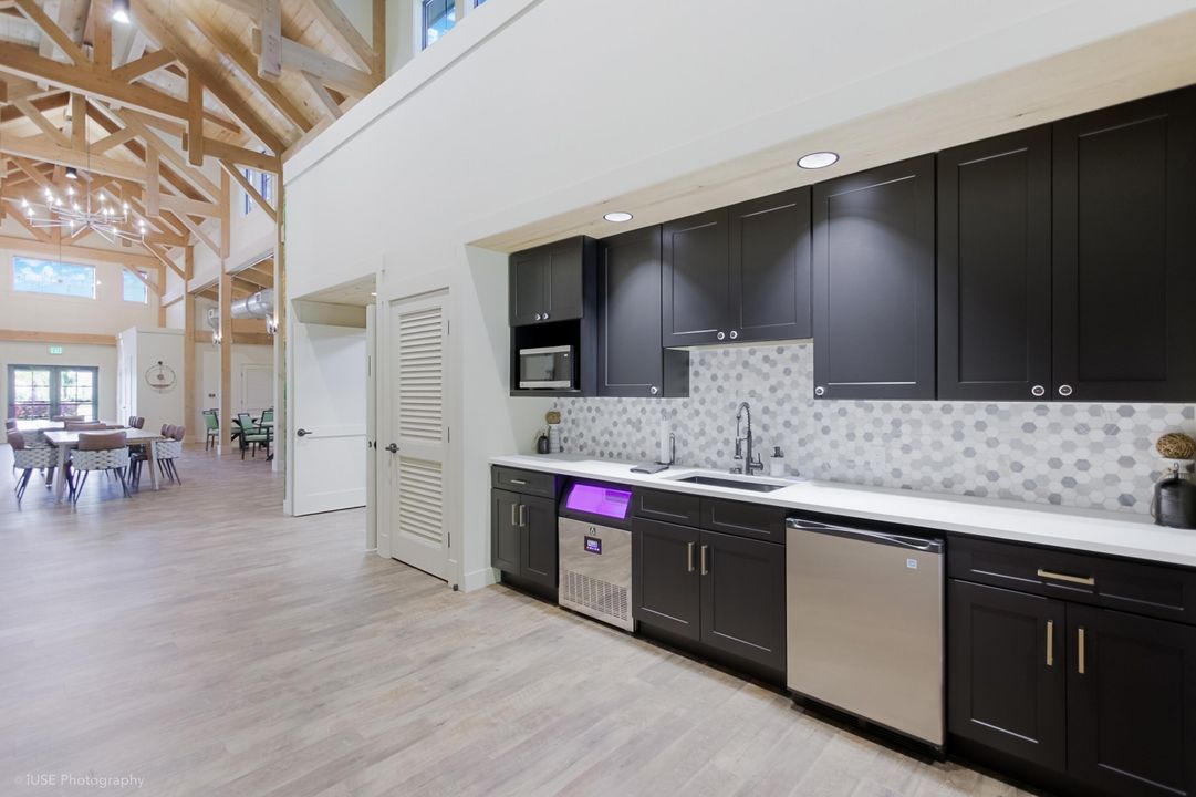 For Sale: $497,500 (4 beds, 3 baths, 2144 Square Feet)