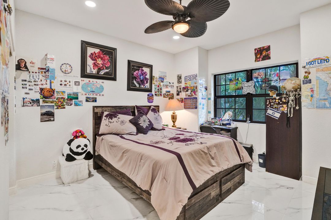 Active With Contract: $799,995 (2 beds, 2 baths, 1936 Square Feet)