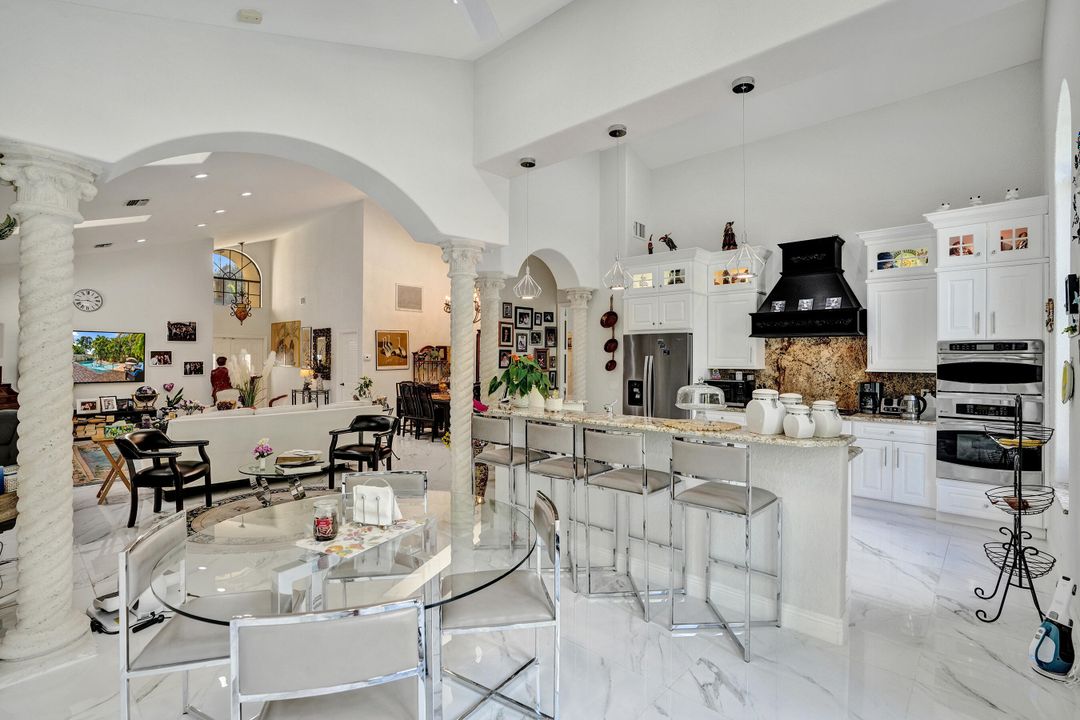 Active With Contract: $799,995 (2 beds, 2 baths, 1936 Square Feet)