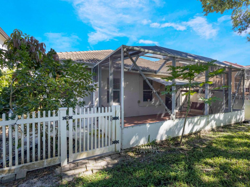 For Sale: $479,000 (3 beds, 2 baths, 1816 Square Feet)