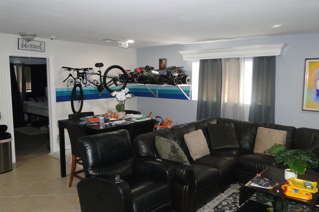 For Sale: $105,000 (1 beds, 1 baths, 620 Square Feet)