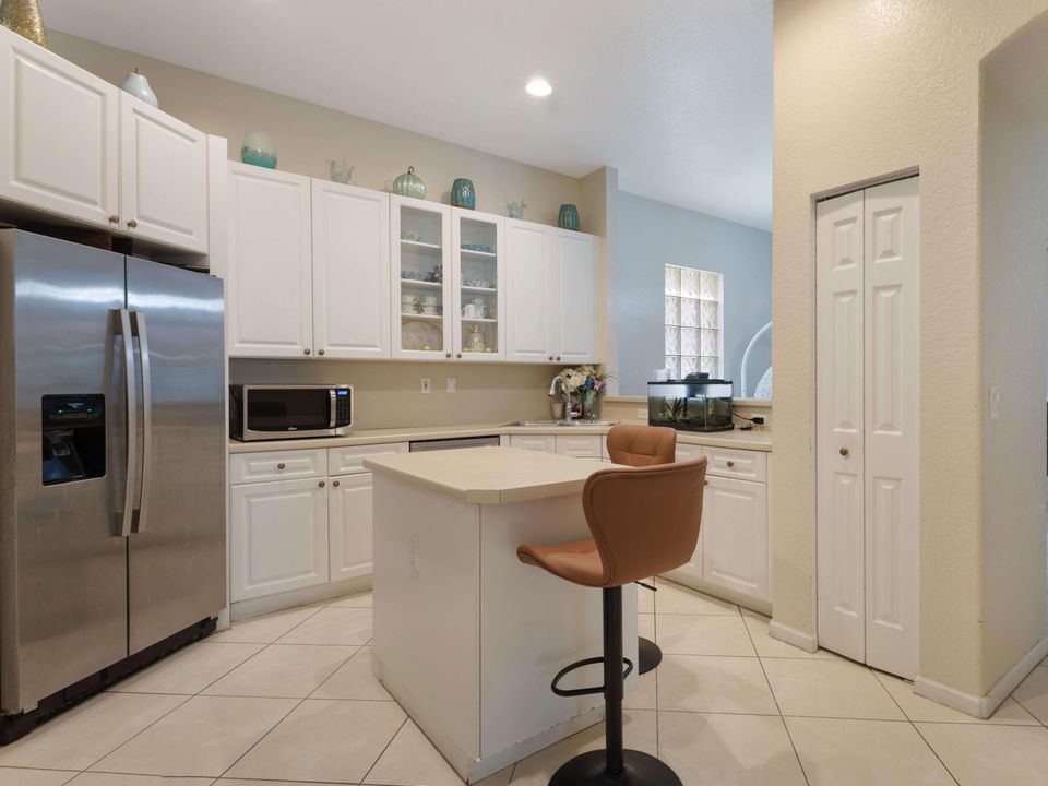 For Sale: $479,000 (3 beds, 2 baths, 1816 Square Feet)