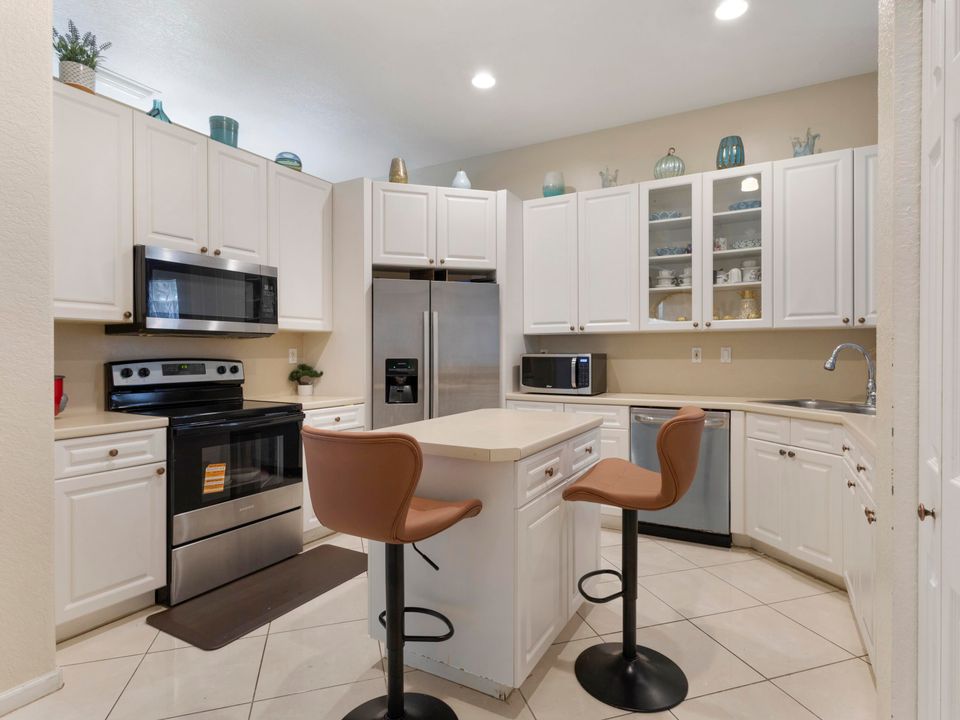 For Sale: $479,000 (3 beds, 2 baths, 1816 Square Feet)
