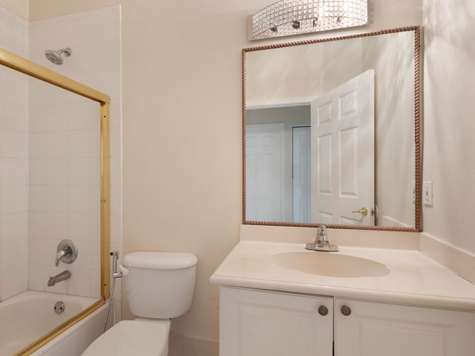 For Sale: $479,000 (3 beds, 2 baths, 1816 Square Feet)