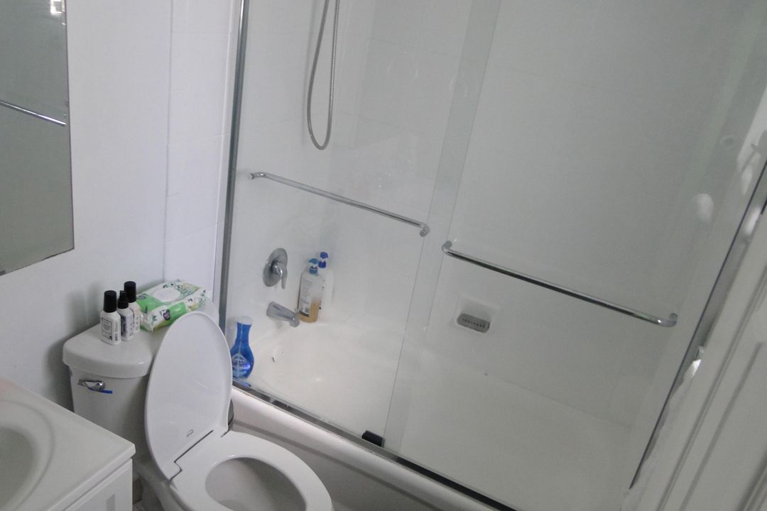 For Sale: $105,000 (1 beds, 1 baths, 620 Square Feet)