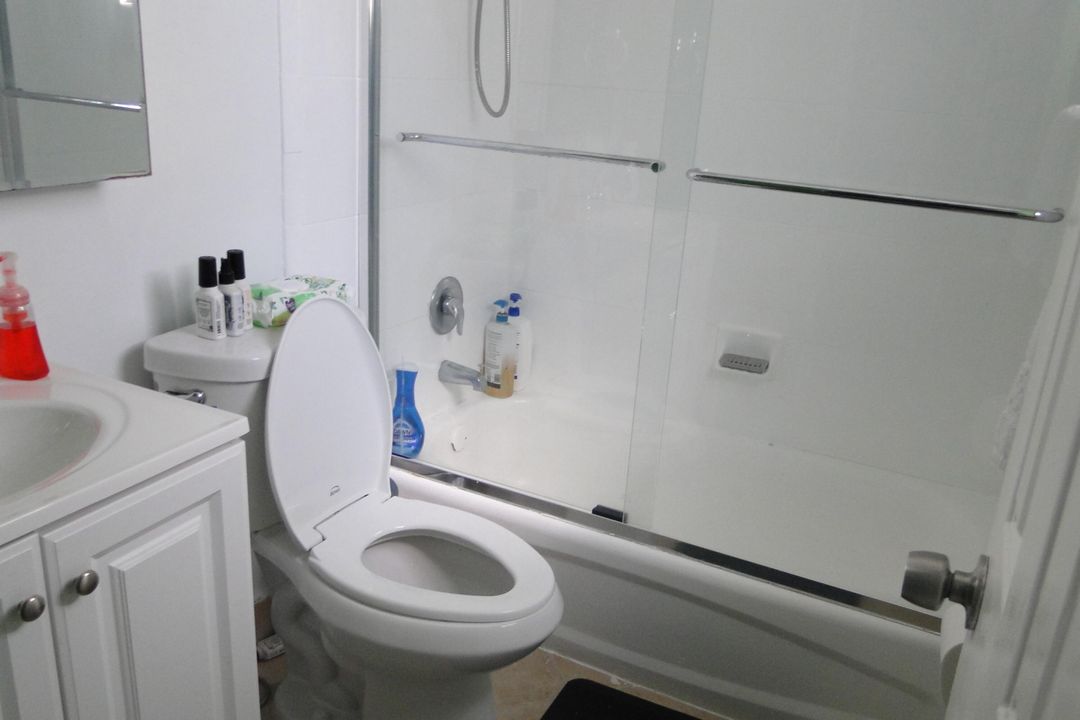 For Sale: $105,000 (1 beds, 1 baths, 620 Square Feet)