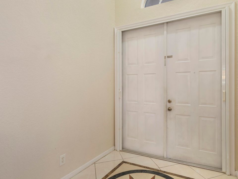 For Sale: $479,000 (3 beds, 2 baths, 1816 Square Feet)