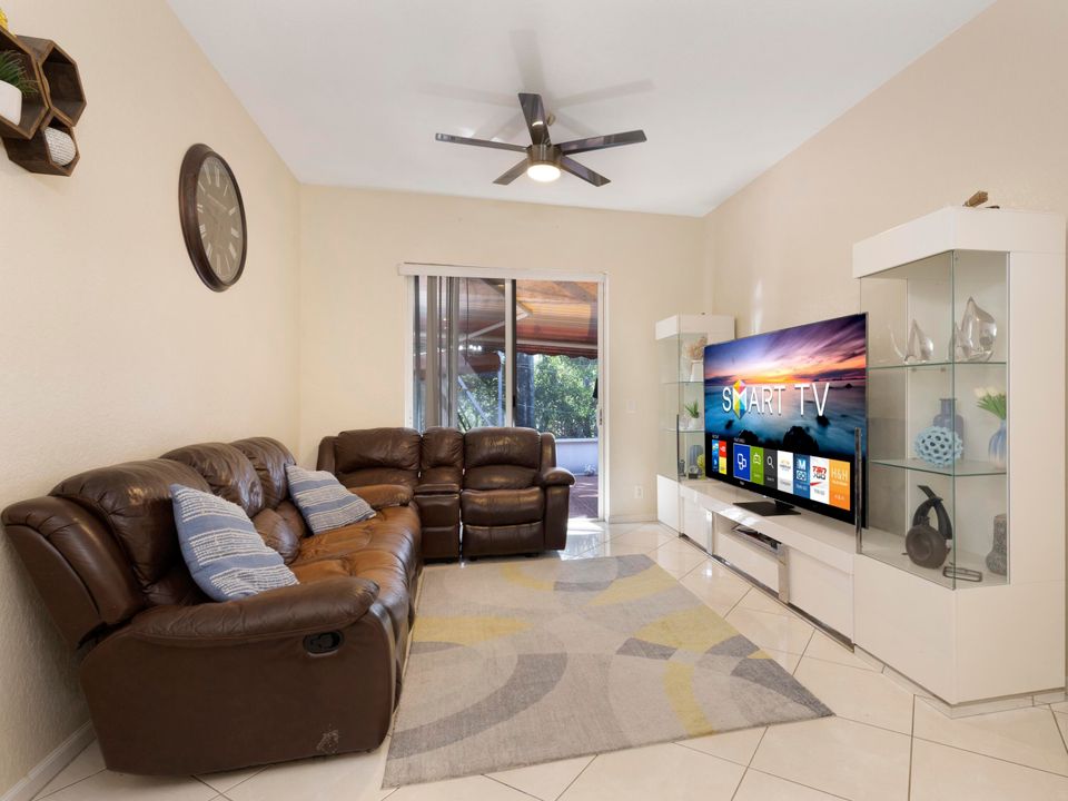 For Sale: $479,000 (3 beds, 2 baths, 1816 Square Feet)