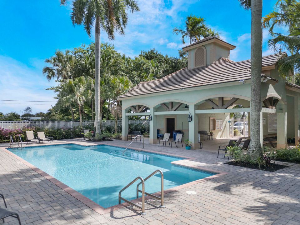 For Sale: $479,000 (3 beds, 2 baths, 1816 Square Feet)