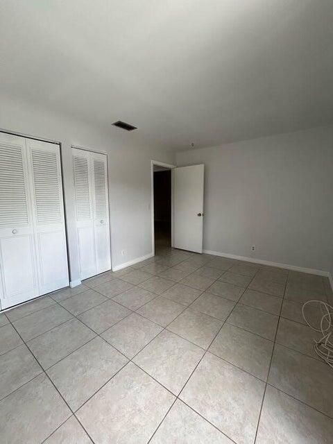 Active With Contract: $2,100 (2 beds, 2 baths, 1370 Square Feet)