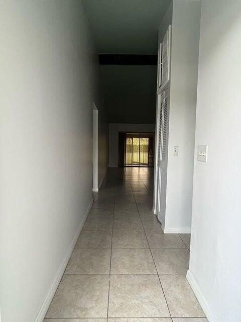 Active With Contract: $2,100 (2 beds, 2 baths, 1370 Square Feet)